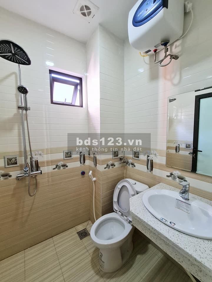 Bán nhà Thanh Bình, nhà mới tinh, đường ô tô tránh 20m, diện tích 33m2, giá bán 3 tỷ