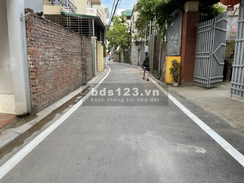 Bán 76m2 đất tại mặt ngõ 38 Tư Đình, ô tô vào tận nơi, khổ vuông vắn.