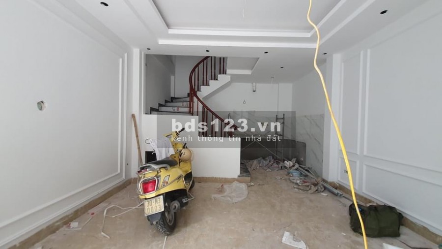 Lô góc - Ô Tô đỗ cách nhà vài mét, khu dân cư văn minh, trẻ trung DT 30m2, MT 3.6m