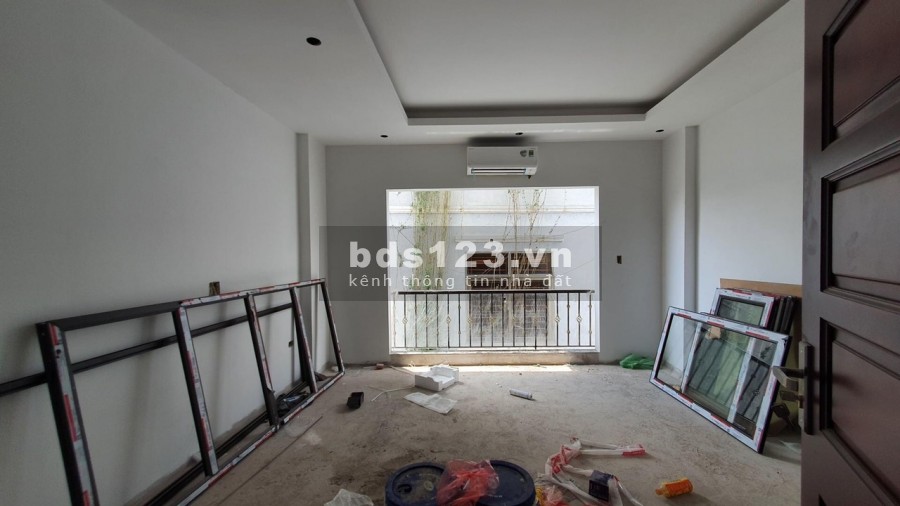 Lô góc - Ô Tô đỗ cách nhà vài mét, khu dân cư văn minh, trẻ trung DT 30m2, MT 3.6m