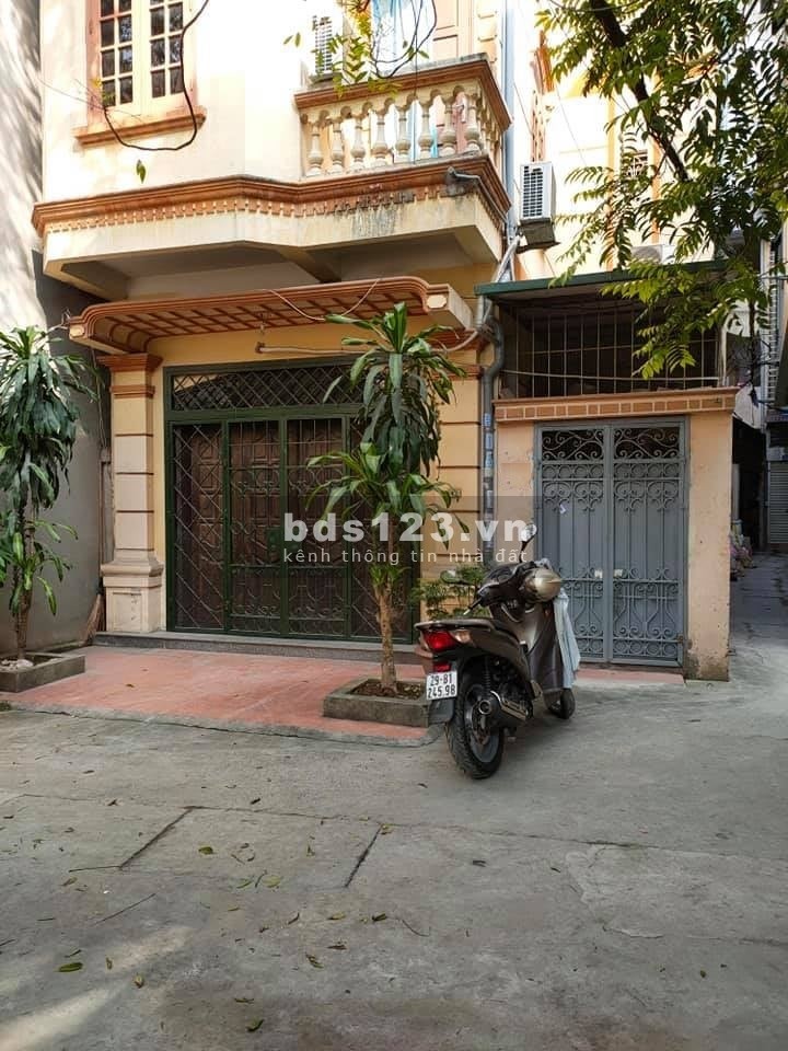 Bán nhà ô tô tránh ngõ 72 Dương Quảng Hàm 3 tầng dt 68m2 giá 8,4 tỷ, lh 0912442669