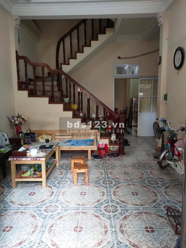Bán nhà ô tô tránh ngõ 72 Dương Quảng Hàm 3 tầng dt 68m2 giá 8,4 tỷ, lh 0912442669
