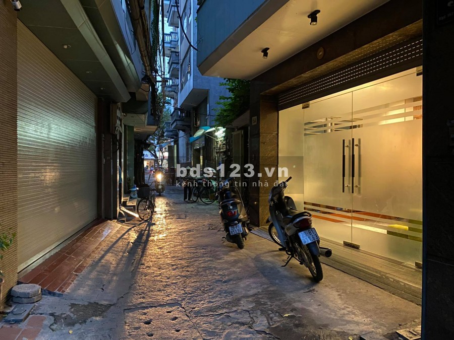 Mảnh đất vàng phố Trần Đại Nghĩa diện tích sử dụng 45m2, 3 tầng, giá bán chỉ 2.3 tỷ