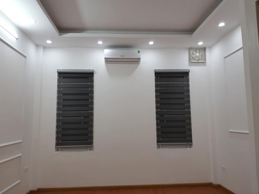 Bán nhà mới vào ở luôn, giá 7 tỷ, đúc 4 tầng Nguyễn Khang, dt 75m2, khu an sinh đỉnh