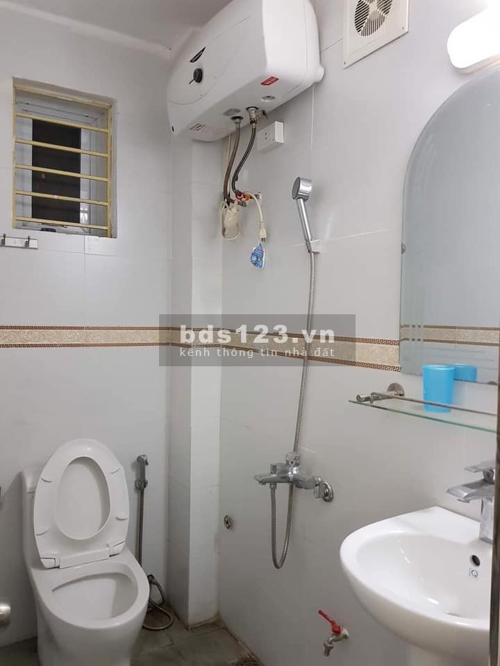 Gần 100 triệu/m2, trung tâm Quận Hai Bà Trưng, gần phố dt 62m2, 4 tầng ô chờ thang máy