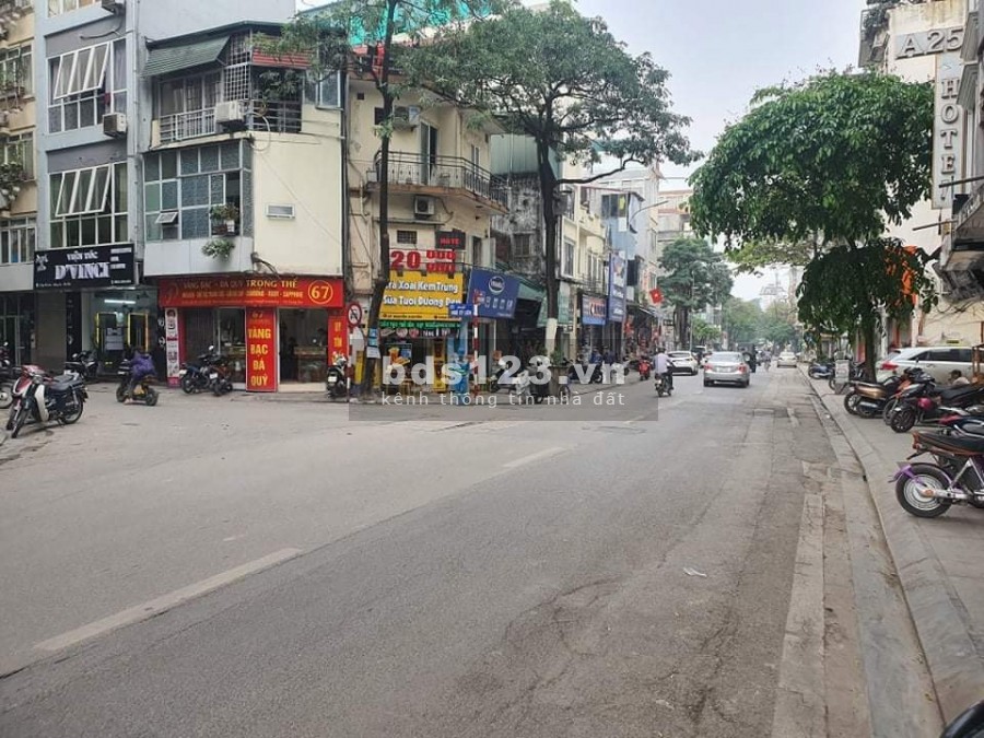 Mảnh Đất Vuông đẹp ! Mặt phố Nguyễn Khuyến. 80m2, Mt 4.5m. Hợp Tòa Nhà Cao Tầng. 20 Tỷ