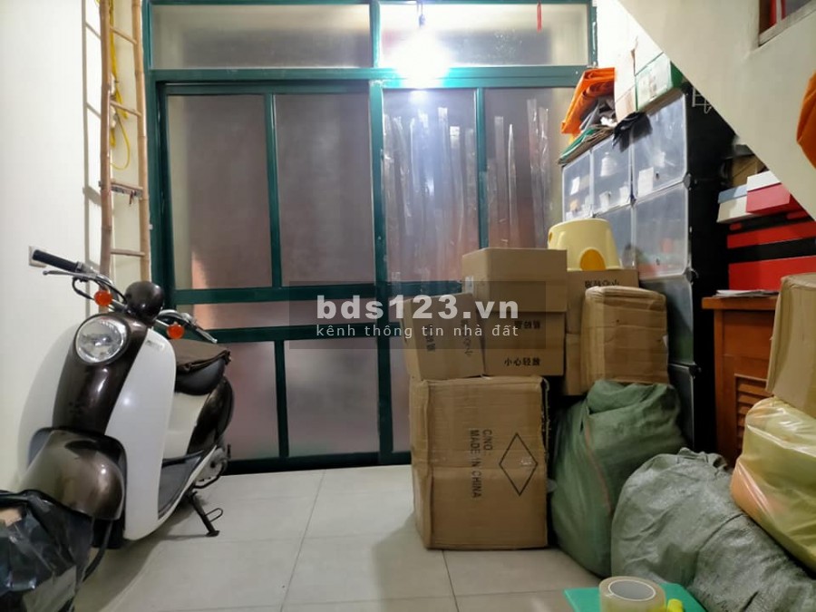 Phố Bùi Ngọc Dương ô tô đỗ cửa kinh doanh sầm uất dt 31m2, giá bán 4.85 tỷ, lhcc
