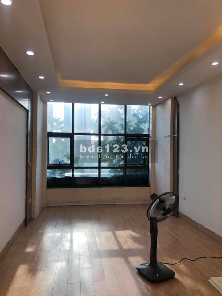 Bán gấp nhà Trần Vỹ diện tích 73m2 6 tầng mặt tiền 4,5m giá chỉ 24 tỷ Quận Cầu Giấy
