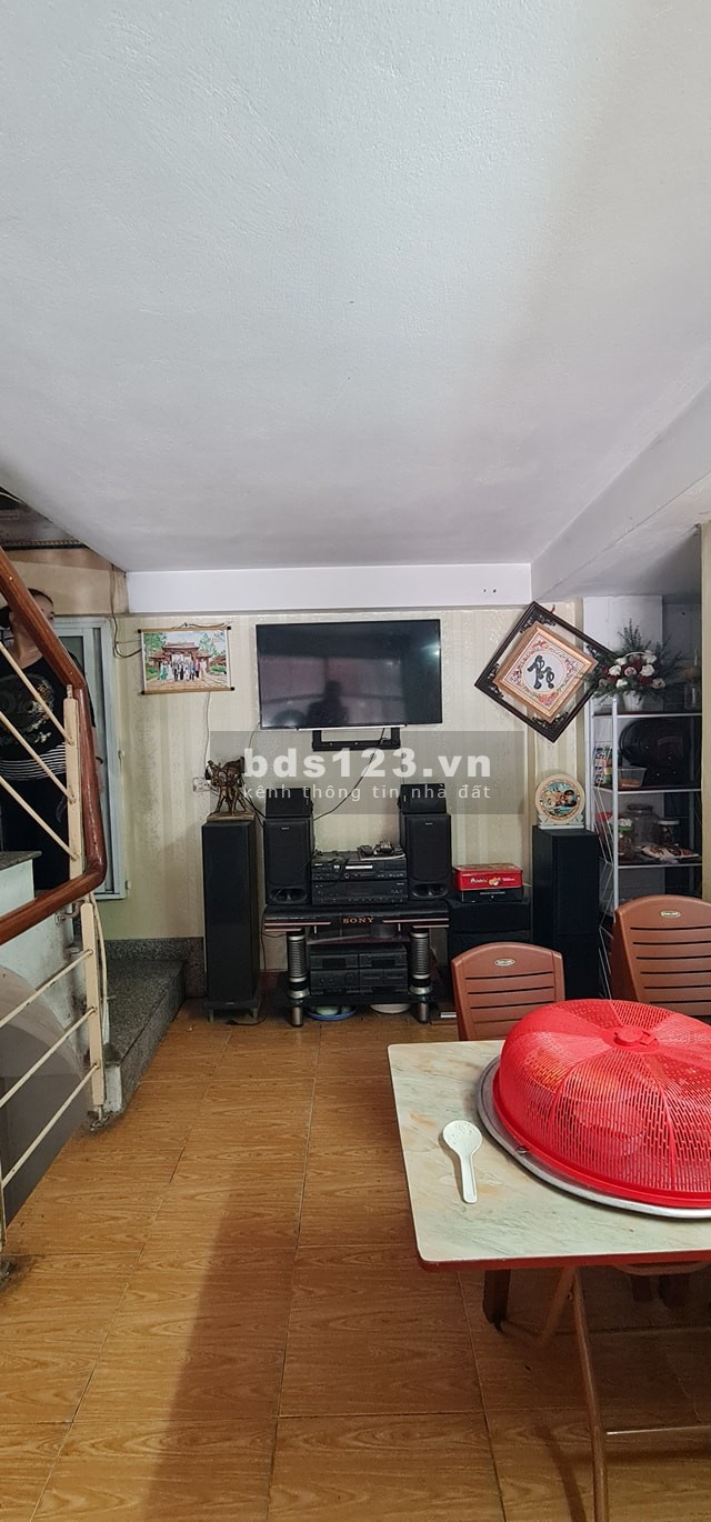 Chính chủ bán nhà mặt phố Ngô Gia Tự, diện tích 40m2, kinh doanh sầm uất, SĐCC, giá 6.5 tỷ
