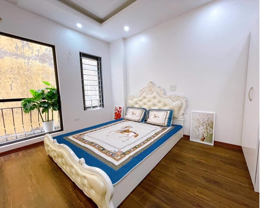 Bán gấp nhà Phố Hồ Tùng Mậu nhà đẹp, chia lô riêng biệt, ô tô đỗ 10m giá hấp dẫn 0985844156