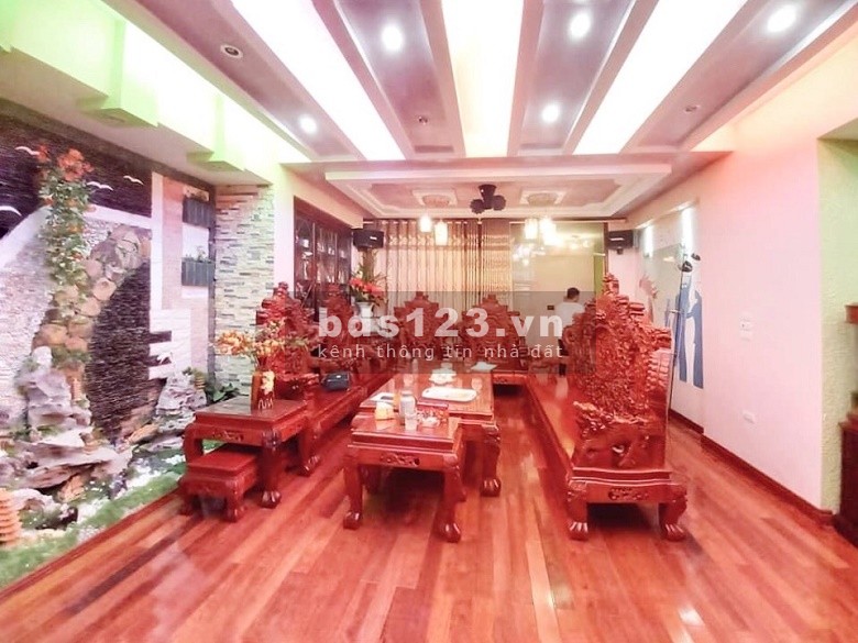 Bán liền kề Văn Khê, vỉa hè mênh mông, nhà rộng thoáng sáng, diện tích 70m2, giá 5 tỷ