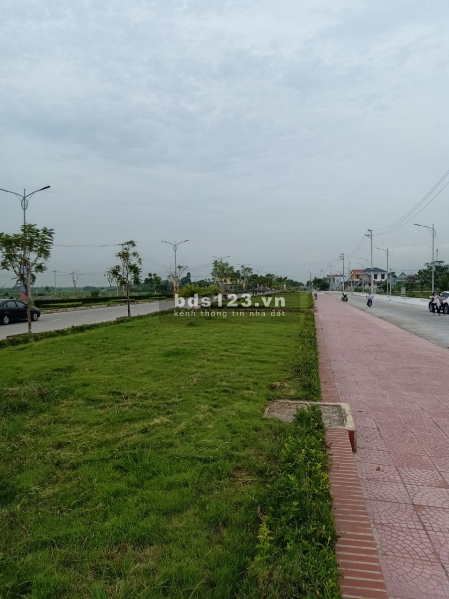 Bán lô liền kề khu đô thi mới Hoằng Đạo mặt tiền 6m, đường 40m liên hệ 0915285670