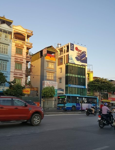 Bán Nhà MP Phùng Hưng, Cạnh Viện 103, KD Sầm Uất, 80m2, 5 tầng, Nhỉnh 9 tỷ.