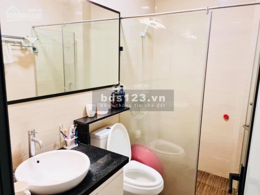 BÁN NHÀ HOÀNG QUỐC VIỆT, GARA Ô TÔ, 57M2, 5.4 TỶ.