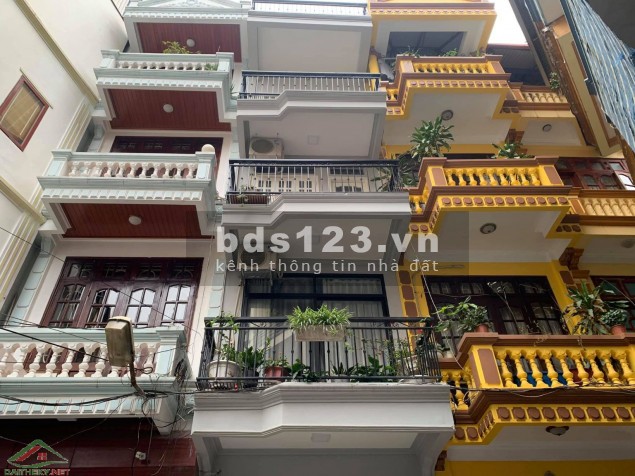 Bán nhà nguyên phân lô Cầu Giấy, ô tô tránh 2 mặt thoáng, có thể kinh doanh, 4 tầng đúc kiên cố
