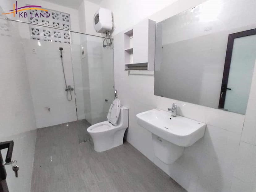 Bán CCMN Nguyễn Văn Trỗi, diện tích 77m2, 7 tầng, 18 phòng, doanh thu 75tr/tháng, nhỉnh 9 tỷ
