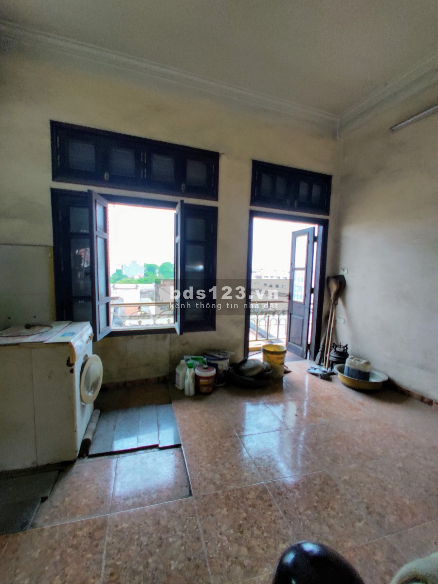 Bán nhà mặt phố Trương Định, 5 tầng mt khủng, 2 mặt thoáng, ô chờ thang máy, chỉ 160 triệu/m2