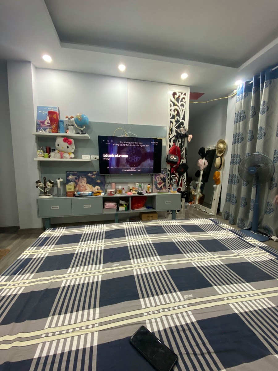 Bán nhà phố Kim Ngưu dt 40m2 4 tầng, 3 pn, ngõ 3 gác gần phố giá 3 tỷ, lh 0394357733