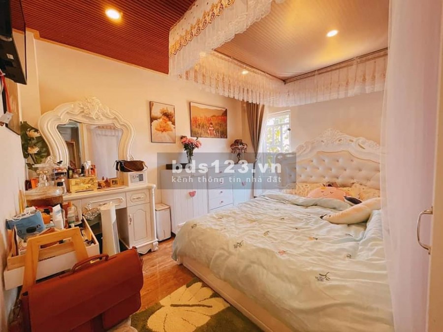 Bán nhà Lê Thị Riêng gần phố Tây Bùi Viện 95m2 giá chỉ 22 tỷ sầm uất nhất Quận 1