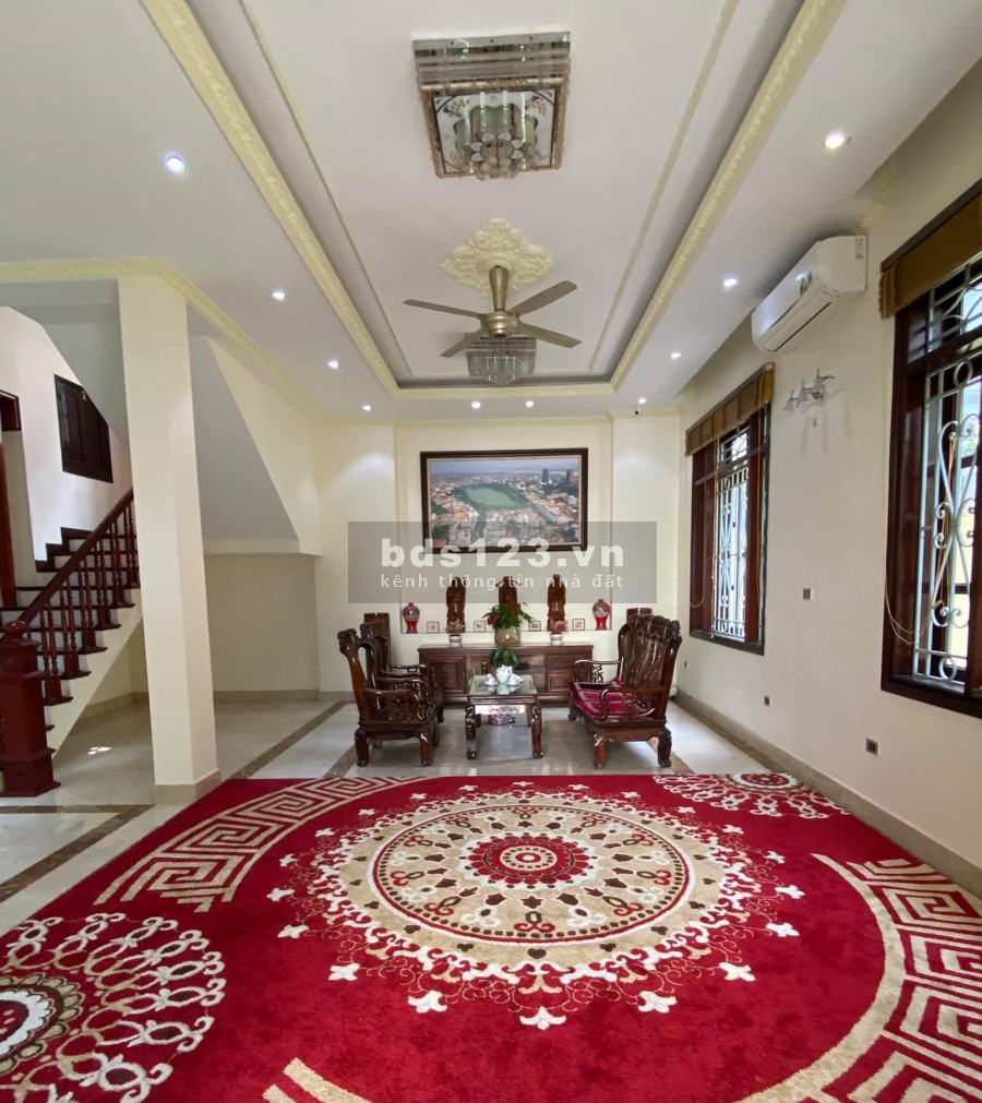 Bán Biệt Thự ngay trung tâm Quận Hà Đông dt 165m2, 3 tầng hoàn thiện đẹp giá bán 13 tỷ