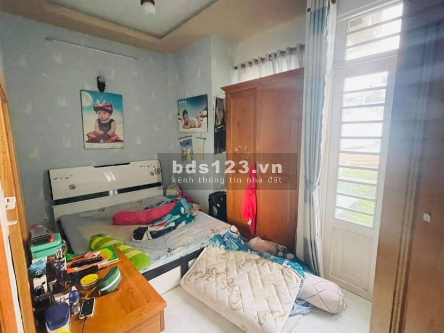 Bán nhà Phạm Văn Bạch P 15 Q Tân Bình, BÁN GẤP, 40m2, 2 lầu, giá chỉ 4tỷ