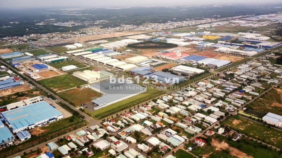 Đất khu công nghiệp Visip 2 kinh doanh tiện đầu tư thuận đất sổ hồng riêng, giá 680 triệu