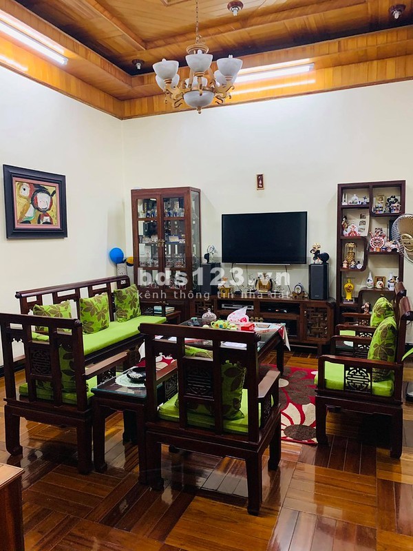 Gấp! Bán nhà Phạm Ngọc Thạch, ô tô kinh doanh, dt 130m2 4 tầng, giá 17,5 tỷ. 0969693855.