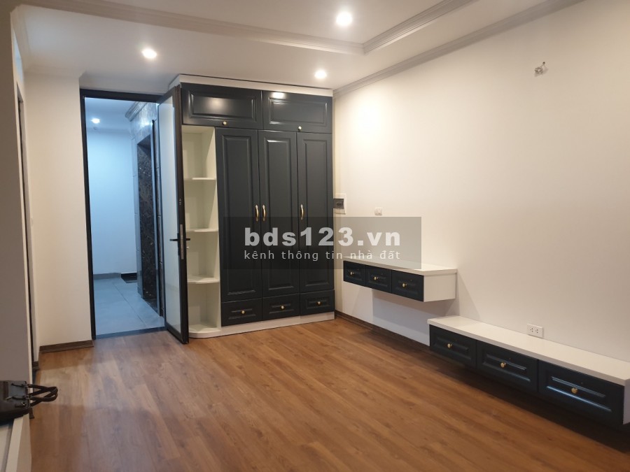 Tòa Nhà Văn Phòng 9 Tầng Thang Máy phố Quan Nhân, 60M2 giá 18.4 tỷ, vỉa hè rộng, Cầu Giấy