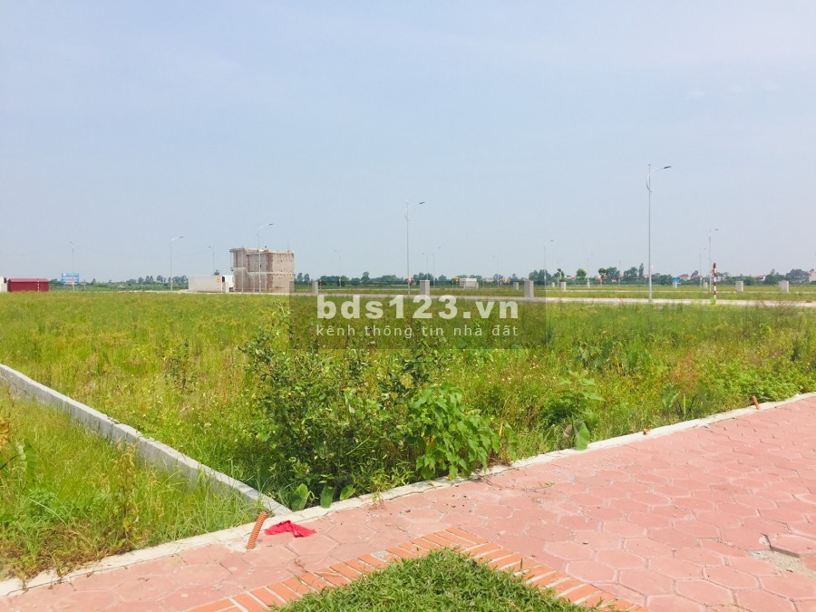 Em cần thanh khoản nhanh lô đất sổ đỏ dt 110m2 trung tâm thị trấn Vương Tiên Lữ Hưng Yên