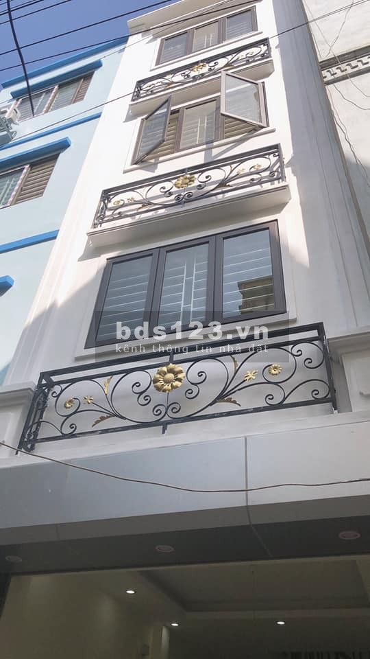 Bán nhà chính chủ nguyên căn đúc kiên cố đường Lê Lợi, Quận Hà Đông, dt 60m2, 4 tầng đúc, giá 4.7 tỷ