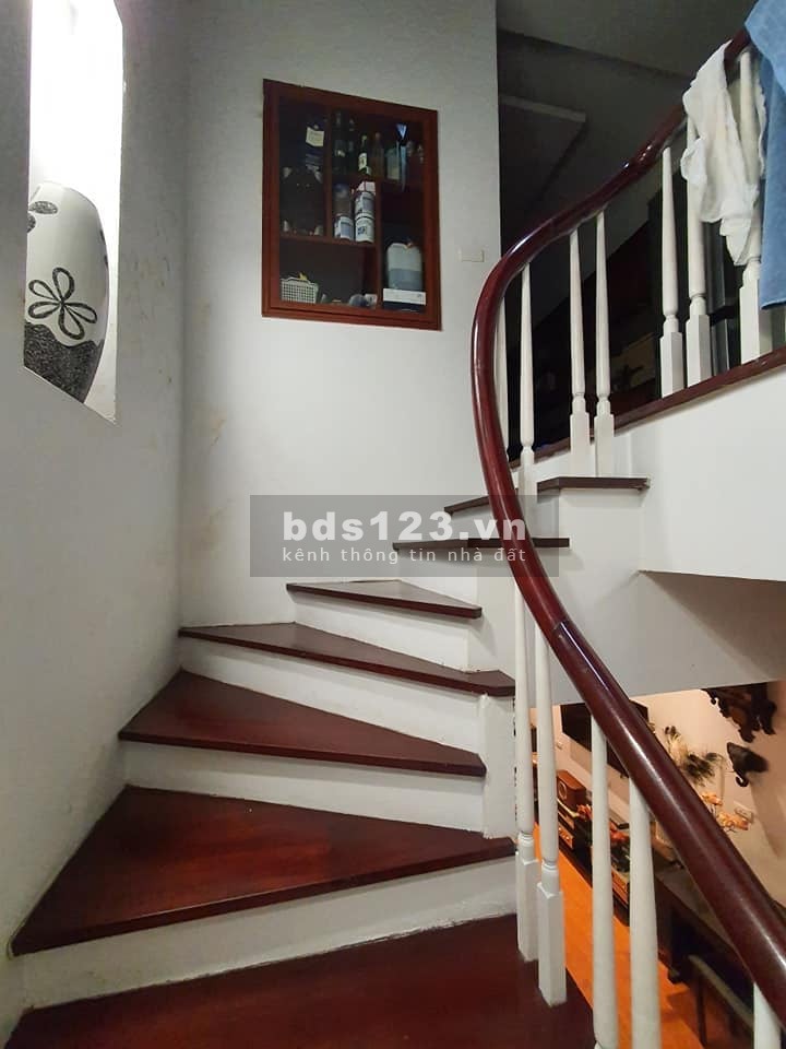 Nhà đường Đa Sỹ Hà Đông, ô tô vào nhà cần bán gấp 3.45 tỷ dt 37m2, 5 tầng, kinh doanh
