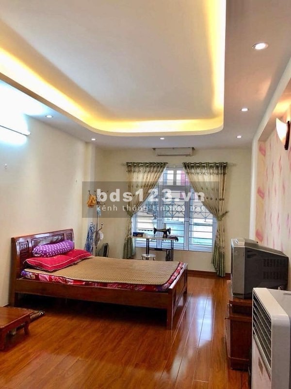 Bán Nhà Trần Kế Xương ngon bổ rẻ 3 tầng, 4 phòng, giá chỉ 6 tỷ liên hệ chính chủ 0969160517
