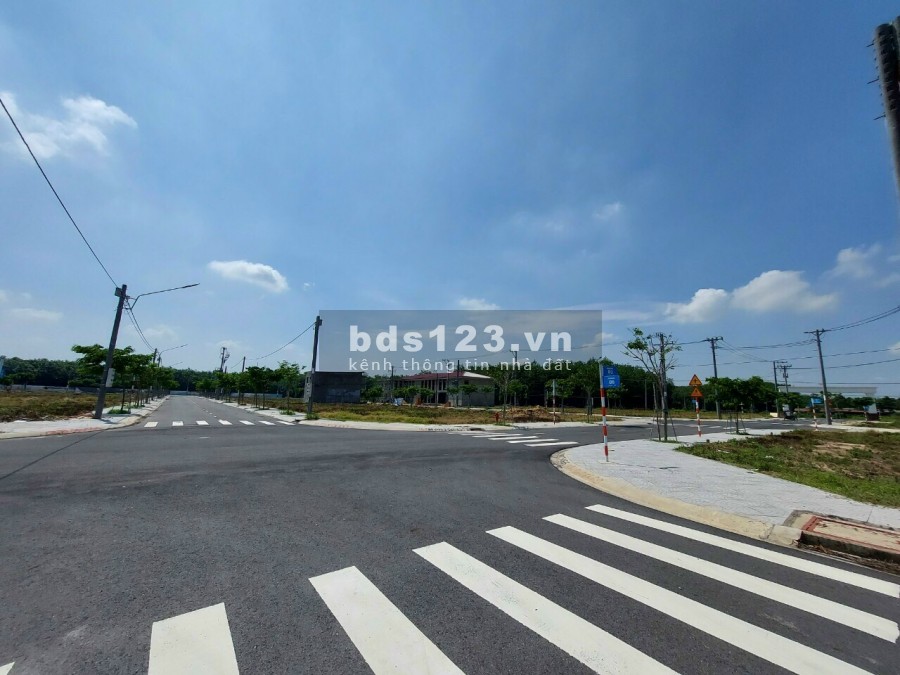 Bán đất phân nền ngay khu công nghiệp huyện Bàu Bàng trên Quốc Lộ 13 lh 0977054097
