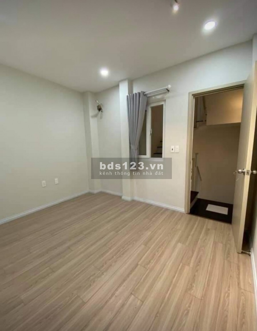 Bán nhà siêu phẩm Hồ Thị Kỷ dt 40m2 5 tầng giá chỉ 6 Tỷ Quận 10, liên hệ 0708488935