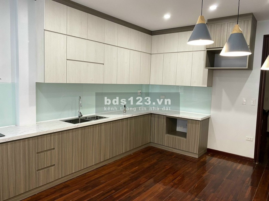 Nhà đẹp, Phân lô Ôtô phố VIP Lâm Hạ, Long Biên. Dt 45m2 x 6 tầng, Mt 4m, Giá 7.335 tỷ có gia lộc.