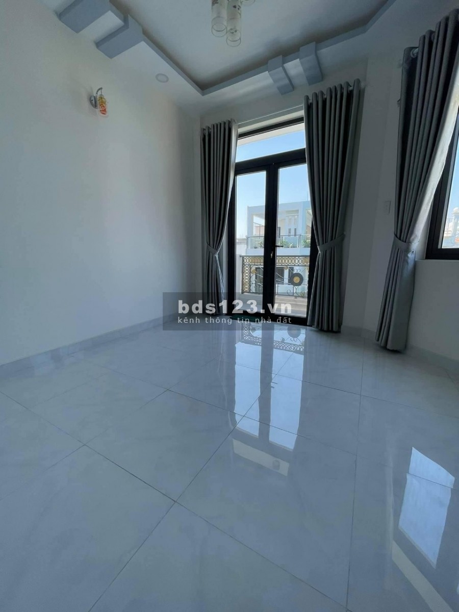 Bán nhà Gò Vấp, 5 Tầng, diện tích 72m2, hẻm xe hơi đầy đủ tiện nghi, giá cực đẹp, lhcc