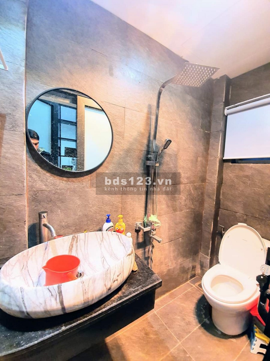 Bán nhà tuyệt đẹp phố Kim Ngưu, phân lô ô tô đỗ cửa, dt 61m2, giá bán 4.6 tỷ, sổ sẵn chính chủ