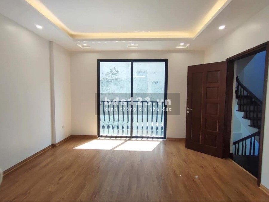 Bán nhà phân lô Láng Hạ diện tích sử dụng 42m2 5 tầng kiên cố giá 4.1 tỷ có thương lượng