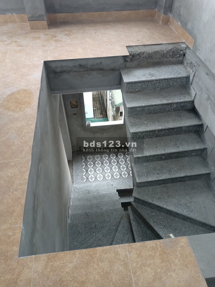 Bán nhà Bát Khối Lô góc - Kinh doanh, ô tô 36m giá bán 3.3 tỷ, mặt tiền rộng khu dân cư