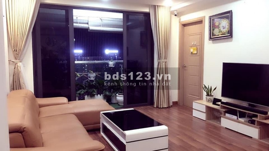 Bán nhà Xuân Thuỷ Cầu Giấy diện tích sử dụng 45m2 5 tầng đúc, giá bán 2tỷ5, lhcc