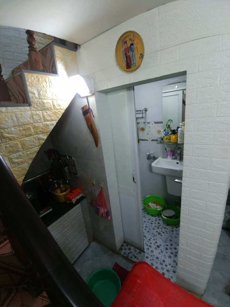 Khương Thượng Đống Đa 20m: Nhà xinh giá xinh full tiện tích sát ô tô, giá bán 2 tỷ, lh 0975648579