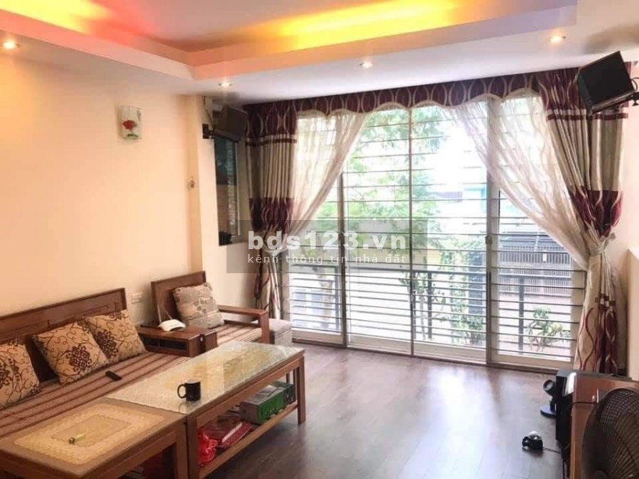 Bán nhà Hai Bà Trưng, nhà mới lô góc diện tích sử dụng 3 tầng, giá bán 3.55 tỷ, liên hệ chính chủ