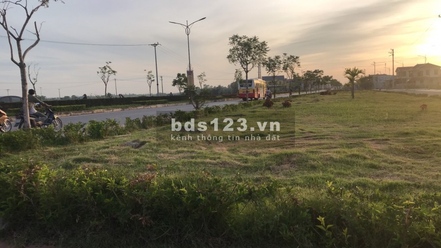 Đất nền mặt Quốc Lộ 10 Hải Tiến trục đường đôi 40m, tiến độ thanh toán linh hoạt