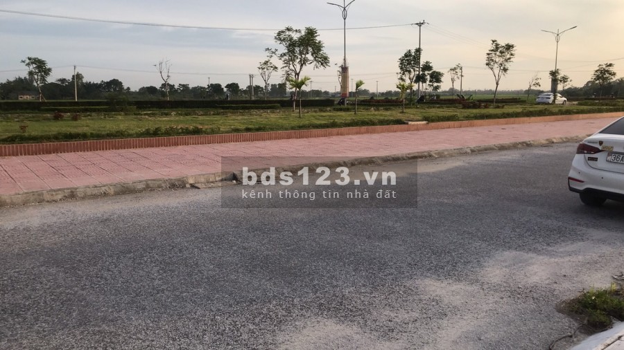 Đất nền mặt Quốc Lộ 10 Hải Tiến trục đường đôi 40m, tiến độ thanh toán linh hoạt