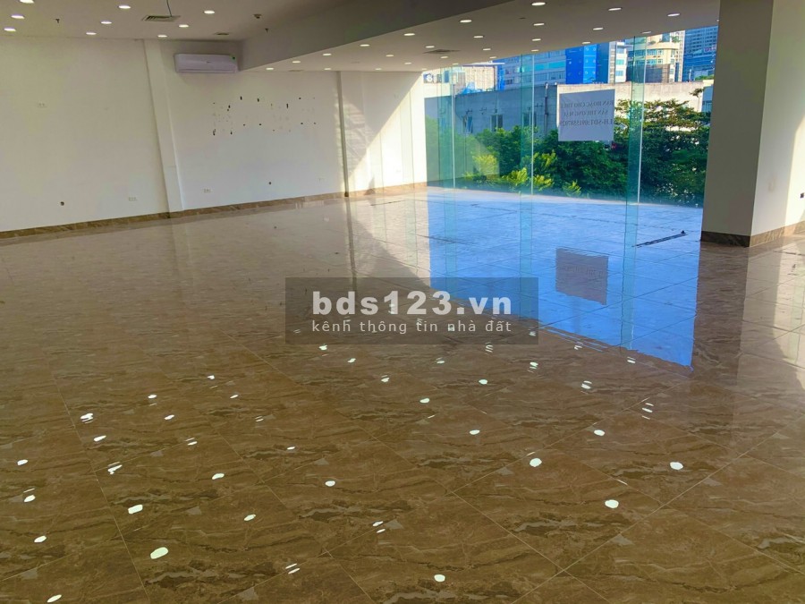 Cho thuê sàn thương mại giá Covid chỉ 8$/m2/tháng với diện tích 190m2 tại chung cư HVQP