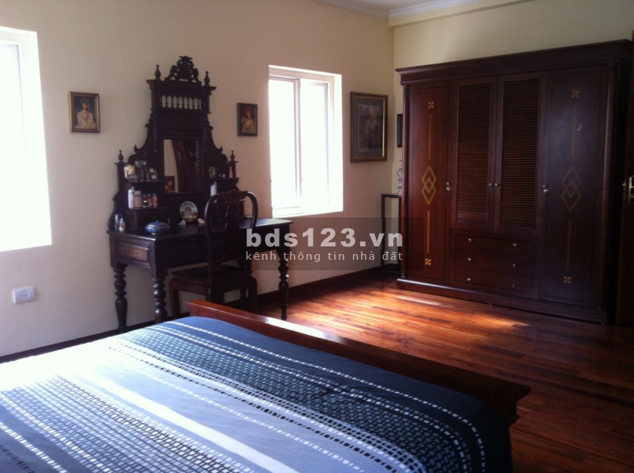 Bán BT 3 tầng 325m2, mặt tiền 15m, tại đường Hoa Bằng Lăng, KĐT Quang Minh - LH 0973781843 Ánh.