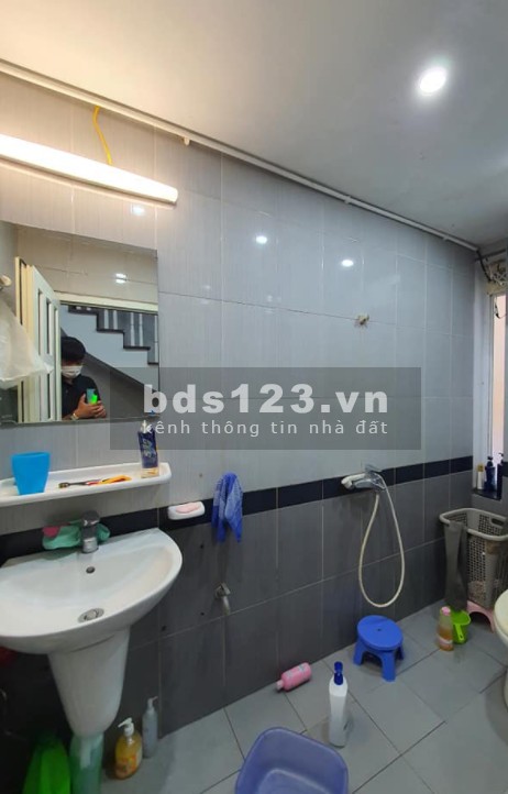 Bán nhà Quận Nam Từ Liêm, ngõ ô tô, tặng nội thát, dt 55m2, 5 tầng, mặt tiền rộng, chỉ nhỉnh 5 tỷ