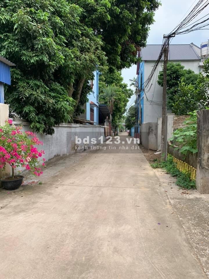 Bán đất gần kosy Gia sàng và gần Cấp 1,2 liên hệ xem đất 0947835475, giá tiện đầu tư