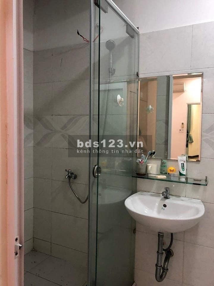 Bán nhà Huỳnh Văn Bánh, Phú Nhuận, DT(4m x12m), giá chỉ 5,6 tỷ, vị trí VIP để kinh doanh