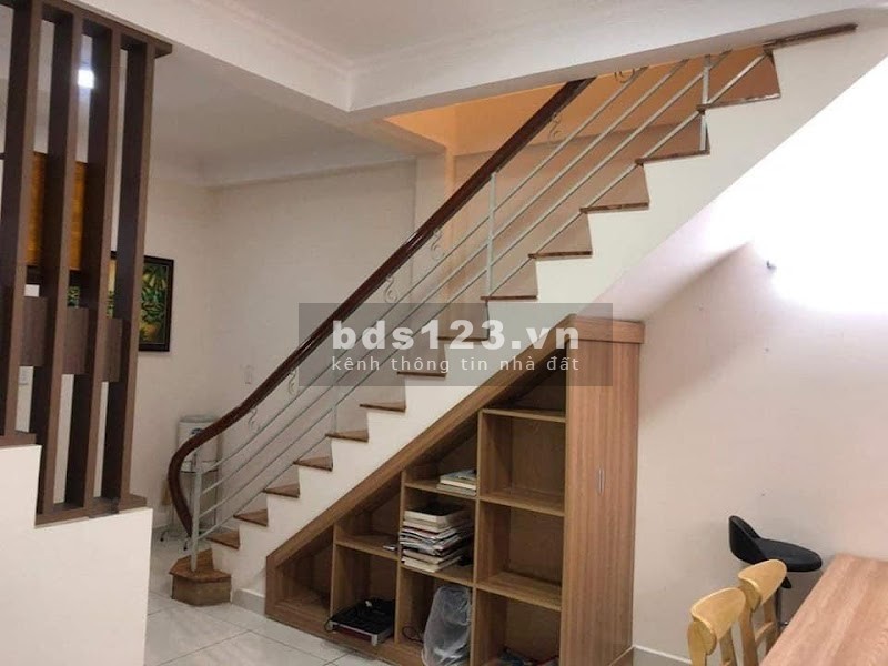 Bán nhà Huỳnh Văn Bánh, Phú Nhuận, DT(4m x12m), giá chỉ 5,6 tỷ, vị trí VIP để kinh doanh